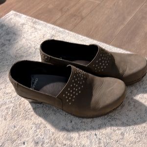 Dansko shoes size 40 - 9, 9.5